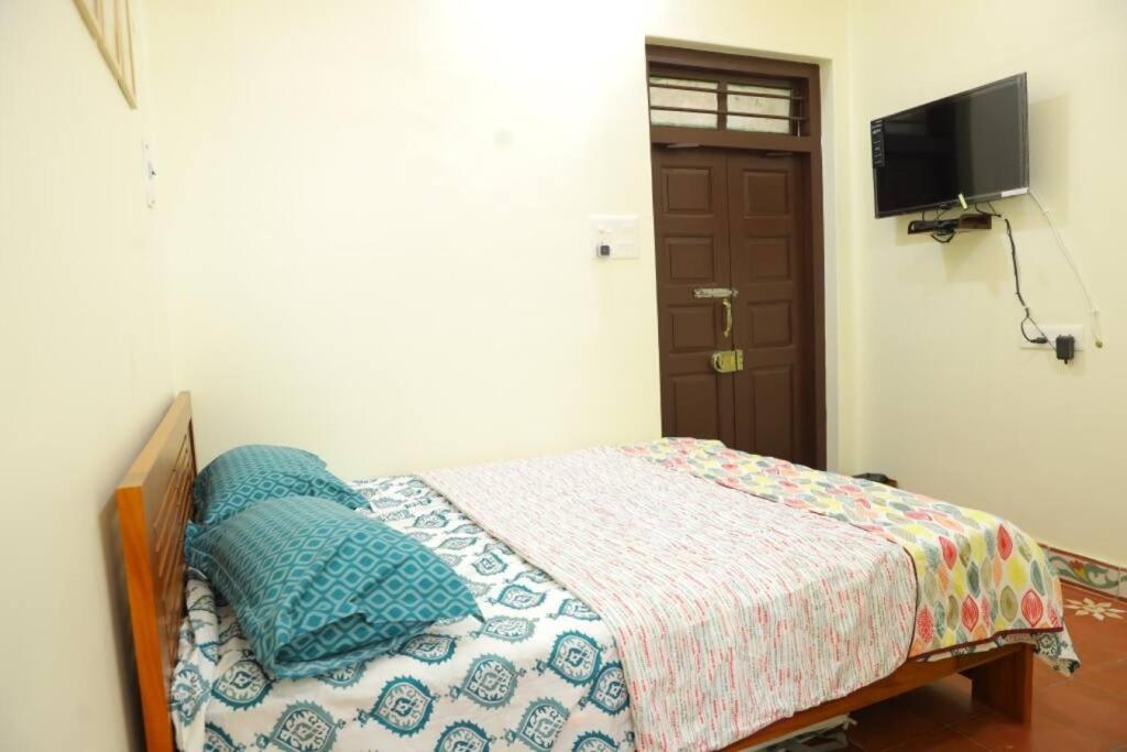 Heritage Home With 3 Bed/3 Bath With Kitchen In A Residential Neighborhood. Madurai Esterno foto
